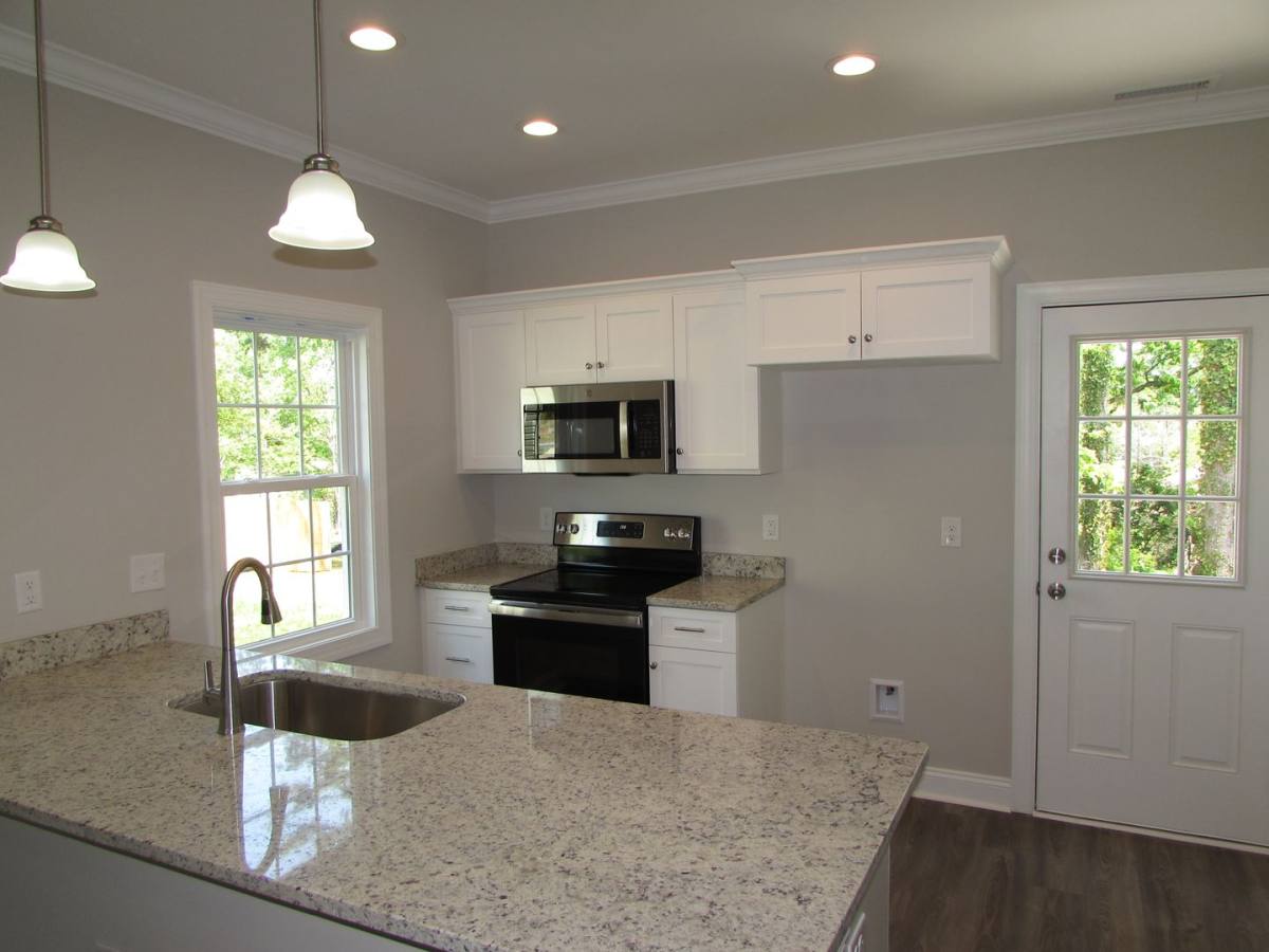 House for rent at 1094 20th St NE, Hickory, NC 28601
