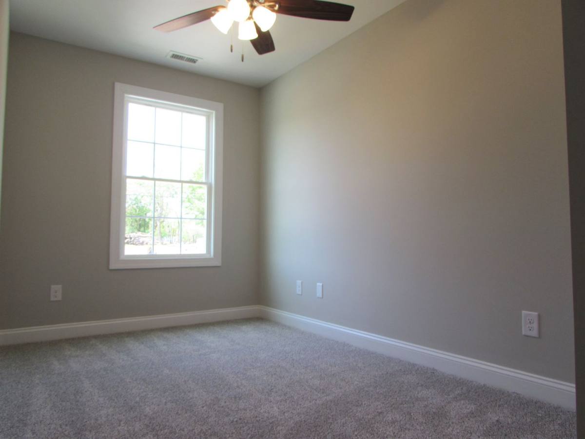 House for rent at 1094 20th St NE, Hickory, NC 28601