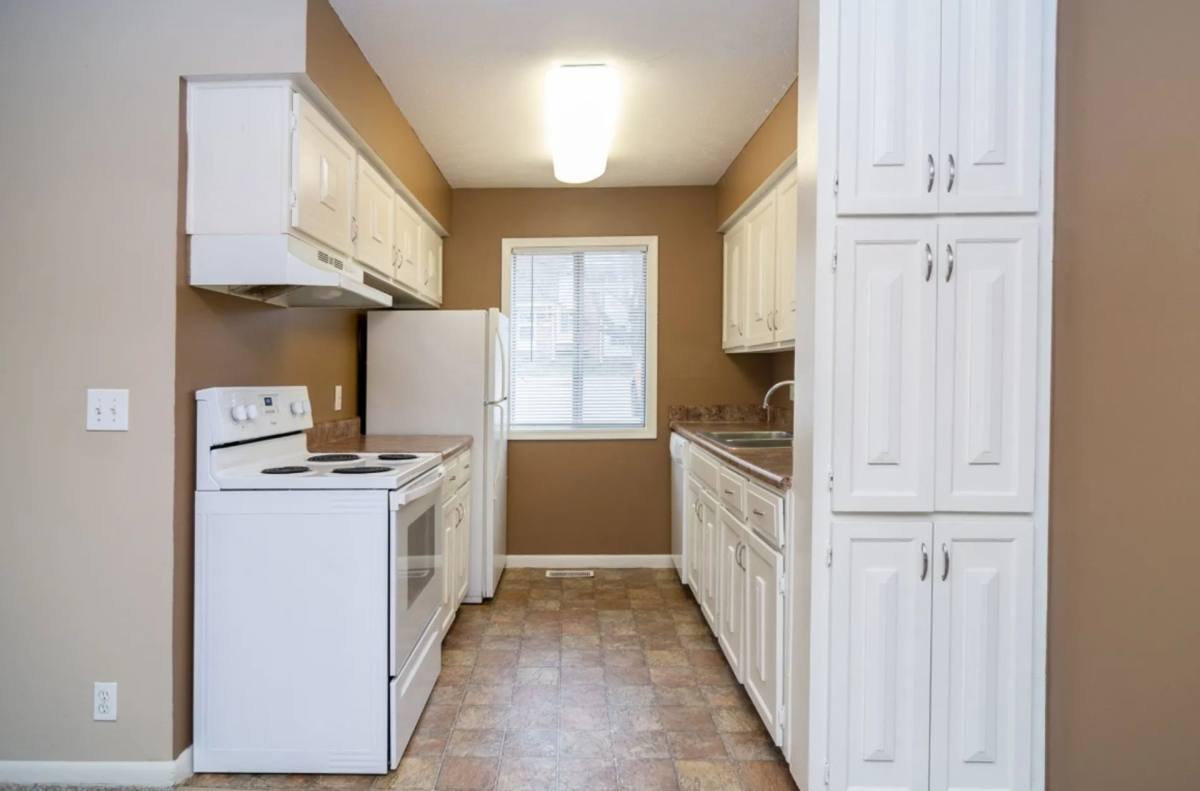 Townhouse for rent at 3625 N 112th Ave, Omaha, NE 68164