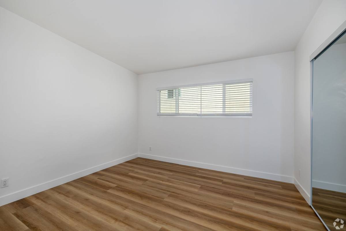 Townhouse for rent at 3630 Midvale Ave #1, Los Angeles, CA 90034
