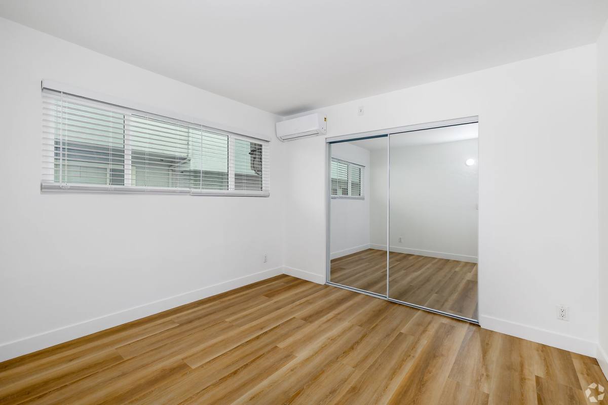 Townhouse for rent at 3630 Midvale Ave #1, Los Angeles, CA 90034