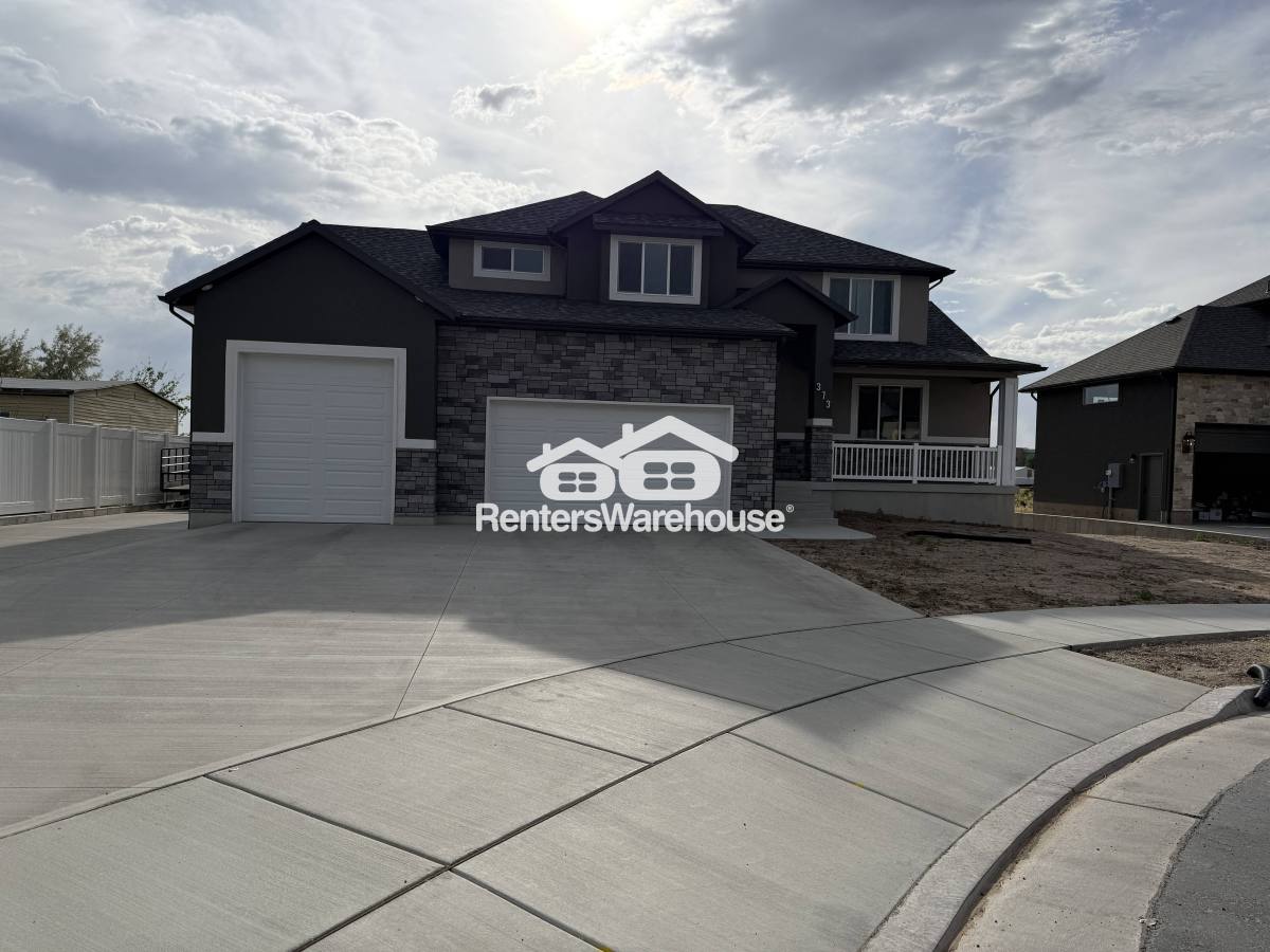 Apartment for rent at 373 N 2625 W, Clearfield, UT 84015