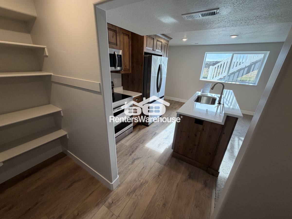 Apartment for rent at 373 N 2625 W, Clearfield, UT 84015