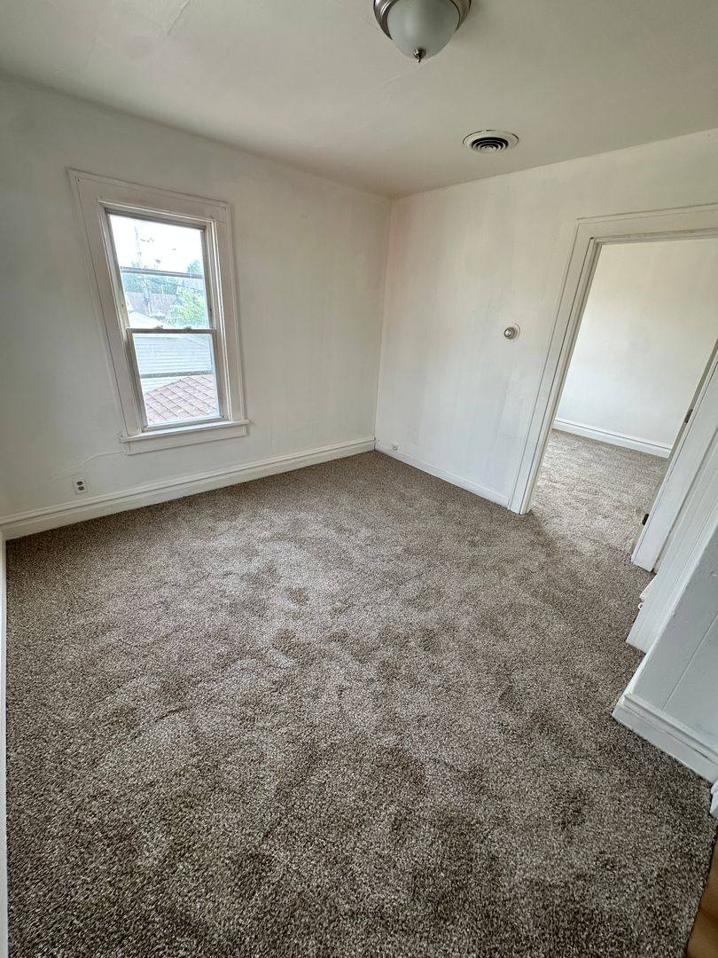 Apartment for rent at 1403 Rawson Ave, South Milwaukee, WI 53172
