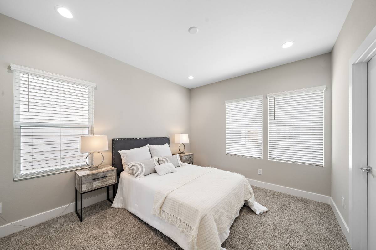 Apartment for rent at 2623 Huntington Creek Lane, Houston, TX 77093