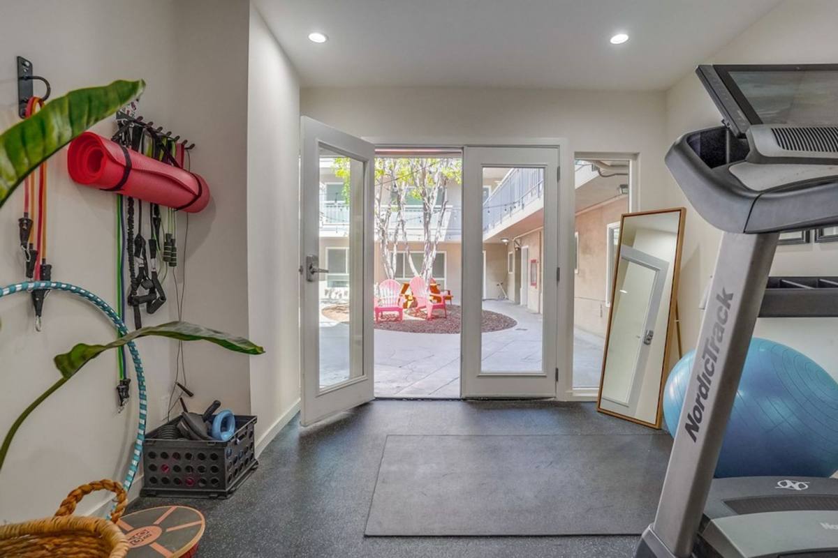 Apartment for rent at 2330 S Corning St #307, Los Angeles, CA 90034