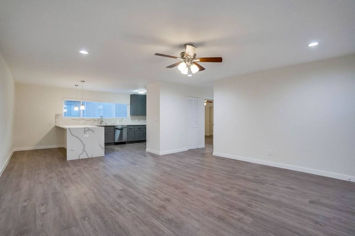 Apartment for rent at 2330 S Corning St #307, Los Angeles, CA 90034