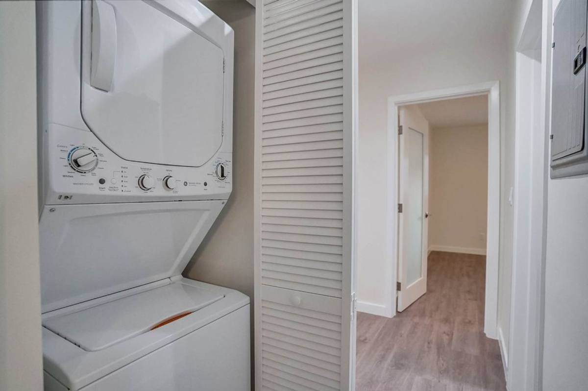 Apartment for rent at 2330 S Corning St #307, Los Angeles, CA 90034