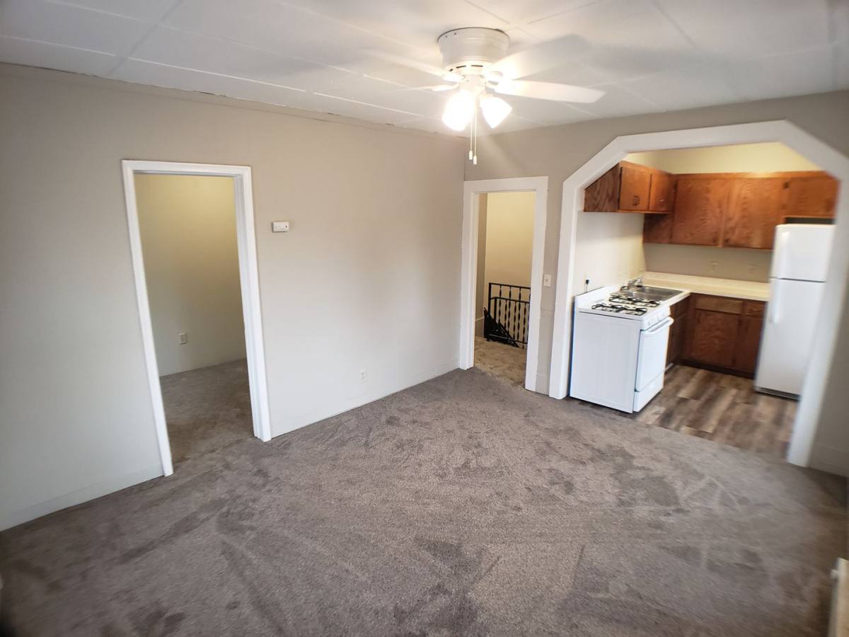 603 1st St SW #RHS, Faribault, MN 55021 - Apartment for Rent - Image 3