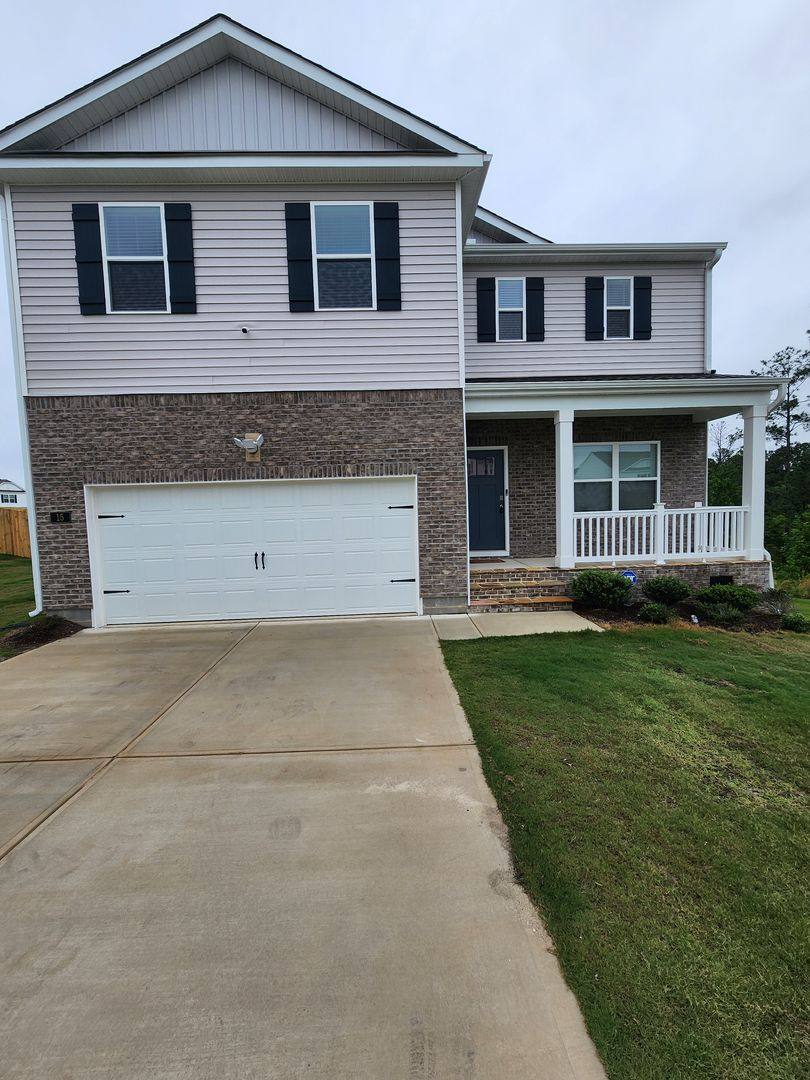House for rent at 15 Charlies Bend Way, Spring Lake, NC 28390