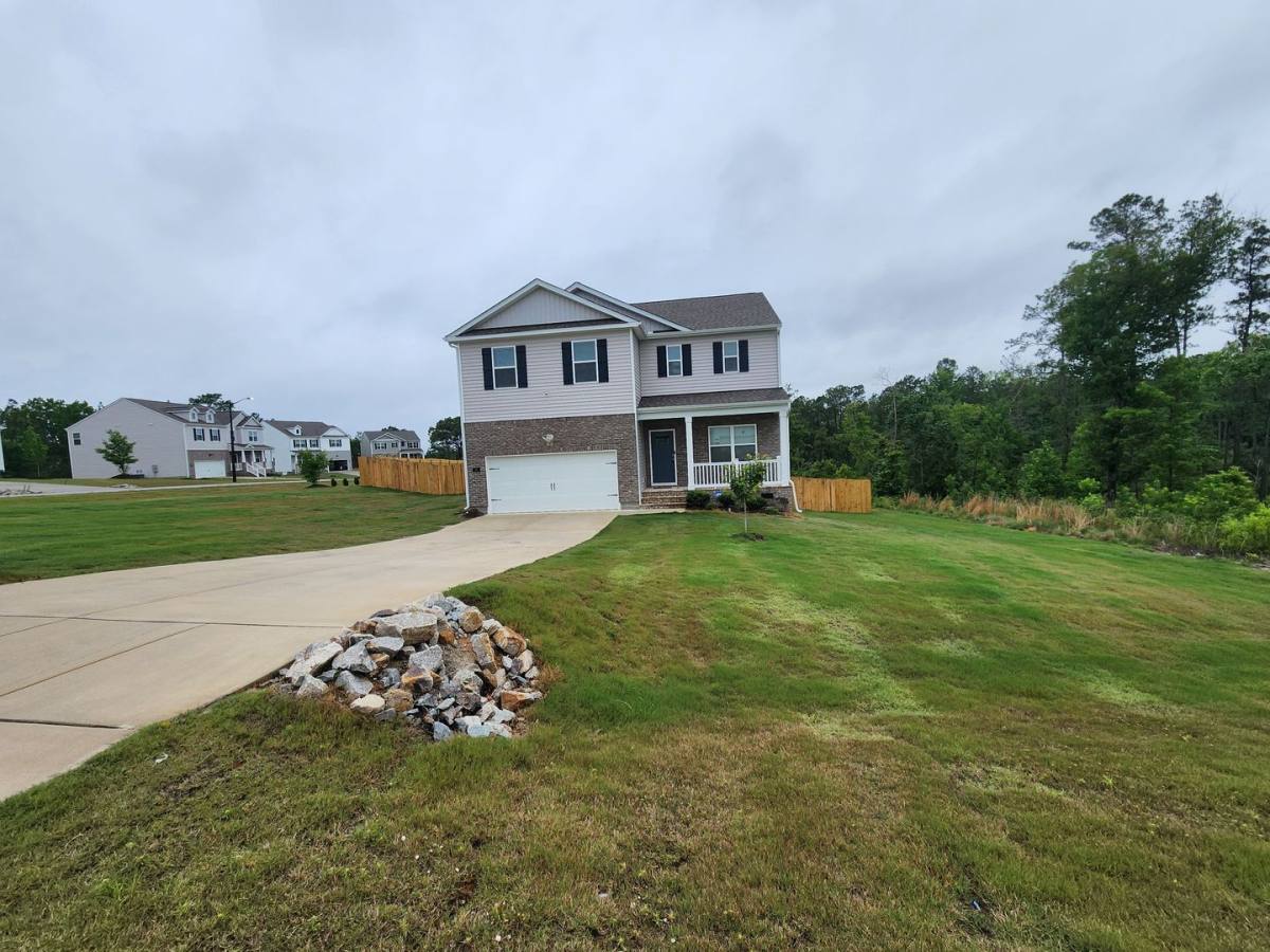 House for rent at 15 Charlies Bend Way, Spring Lake, NC 28390