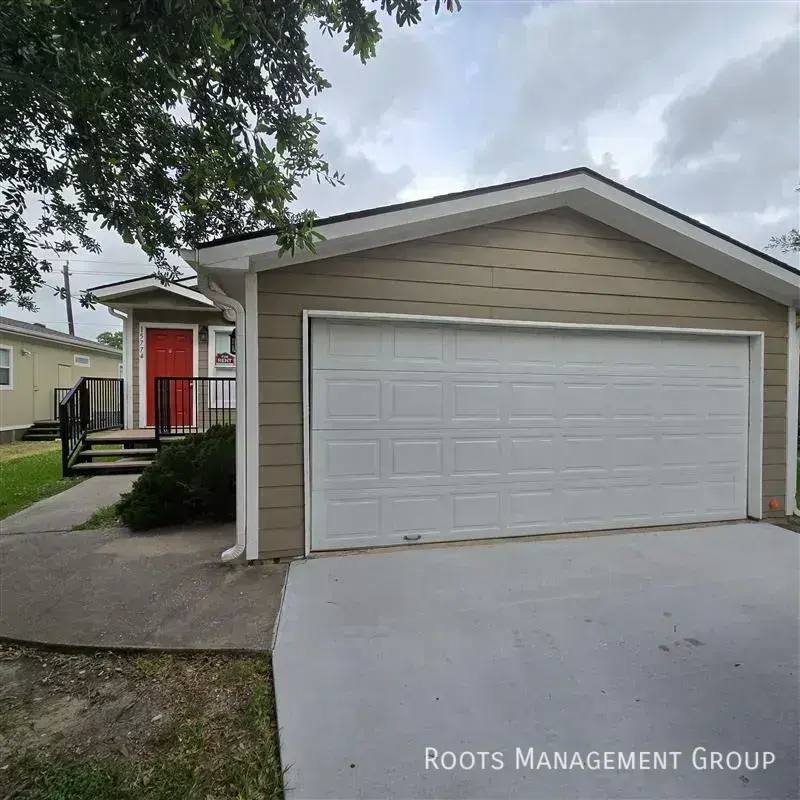 Apartment for rent at 15774 Clarke Springs Dr #15774C, Houston, TX 77053