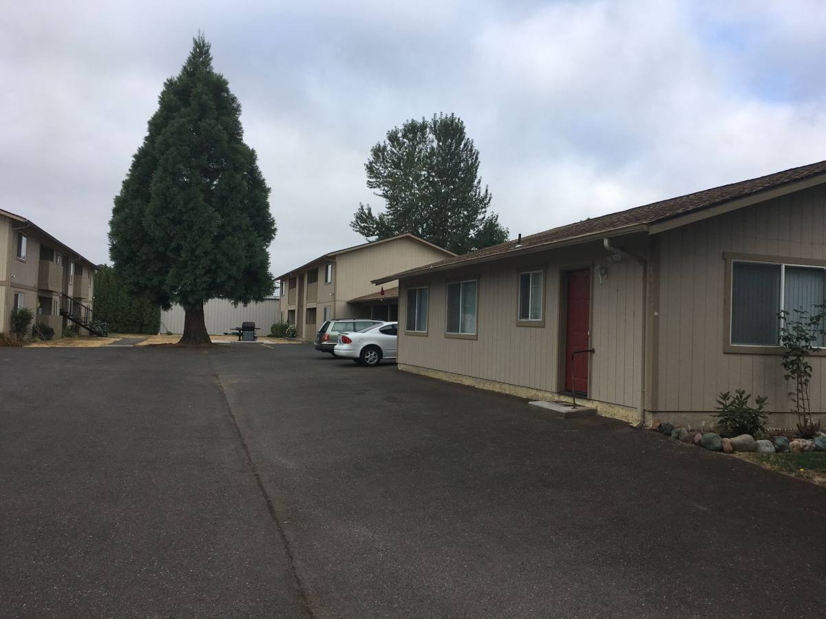 Apartment for rent at 1310 & 1320 45th Ave, Sweet Home, OR 97386