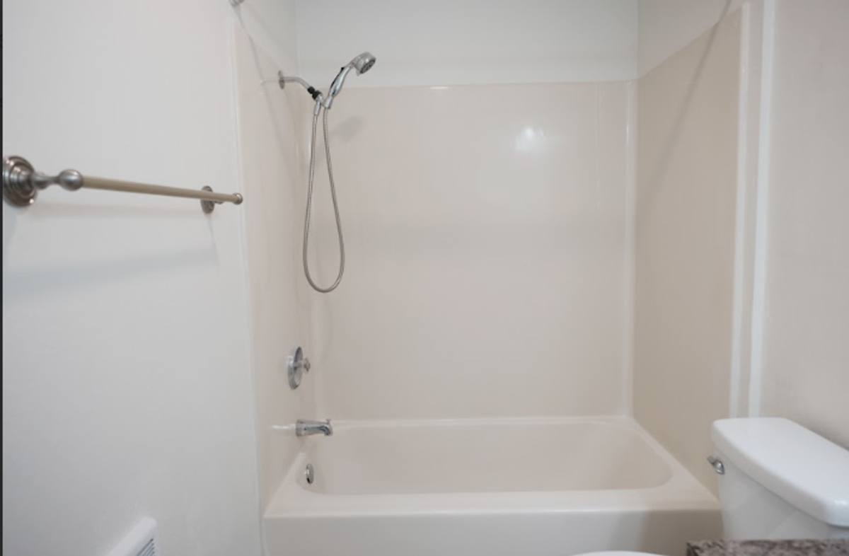 Apartment for rent at 1310 & 1320 45th Ave, Sweet Home, OR 97386