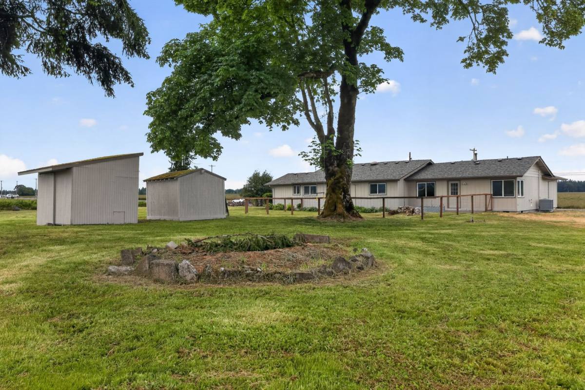 House for rent at 32303 NW Zion Church Rd, Hillsboro, OR 97124