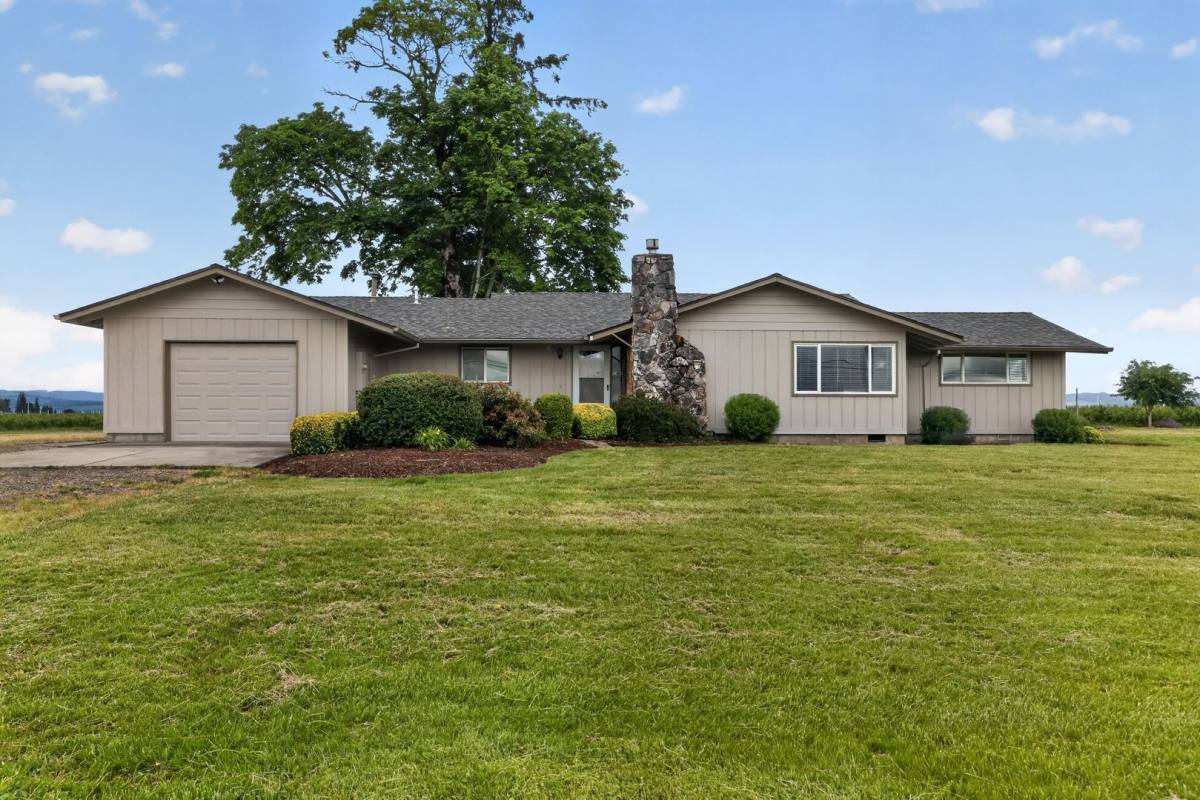 House for rent at 32303 NW Zion Church Rd, Hillsboro, OR 97124