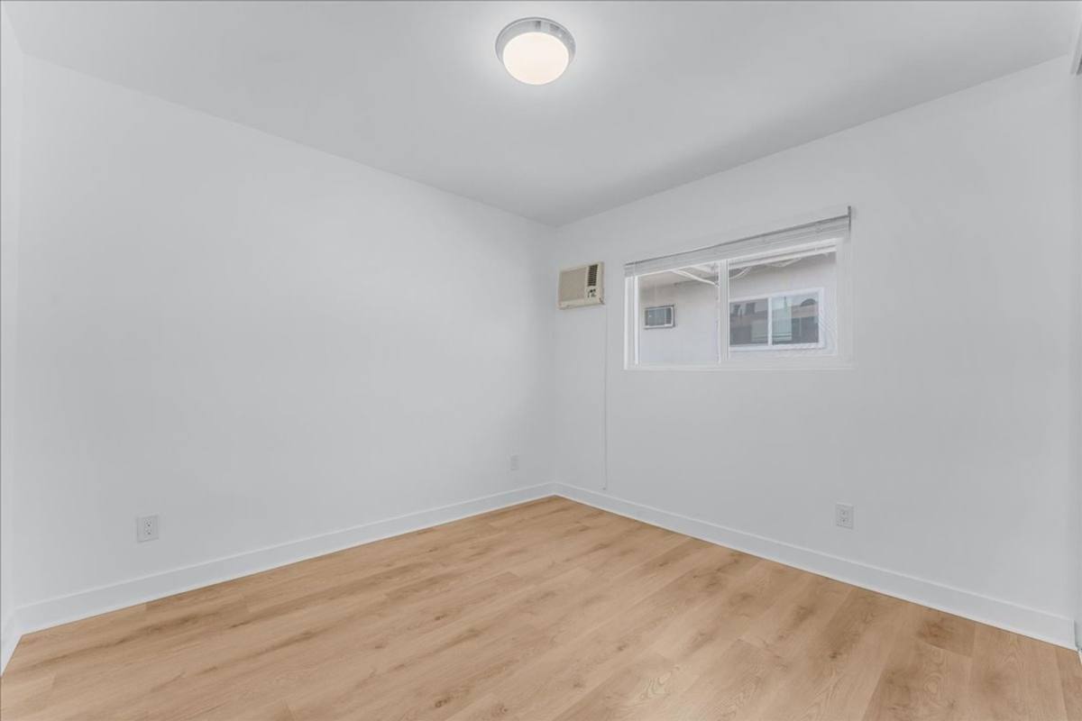 Apartment for rent at 7739 Laurel Canyon Blvd #13, North Hollywood, CA 91605