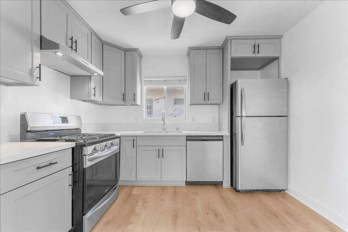 Apartment for rent at 7739 Laurel Canyon Blvd #13, North Hollywood, CA 91605
