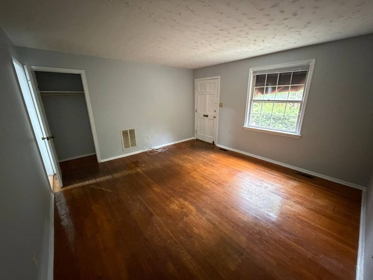 Apartment for rent at 3328 Ellwood Ave, Richmond, VA 23221