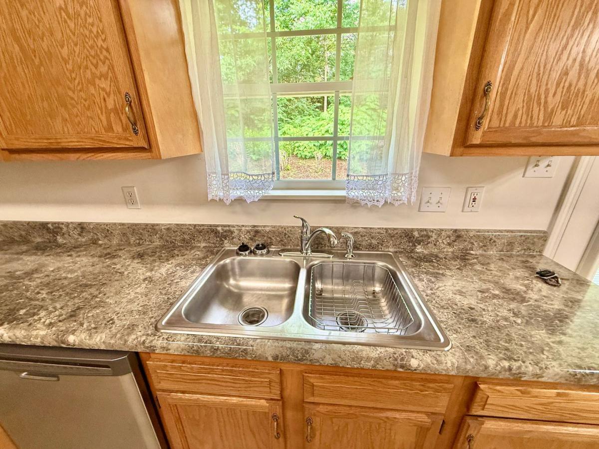 House for rent at 1909 Rommel Dr, Maryville, TN 37804