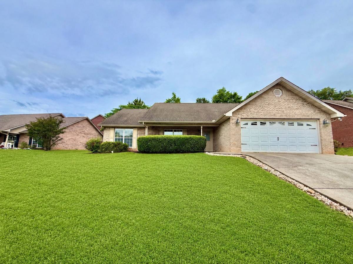 House for rent at 1909 Rommel Dr, Maryville, TN 37804