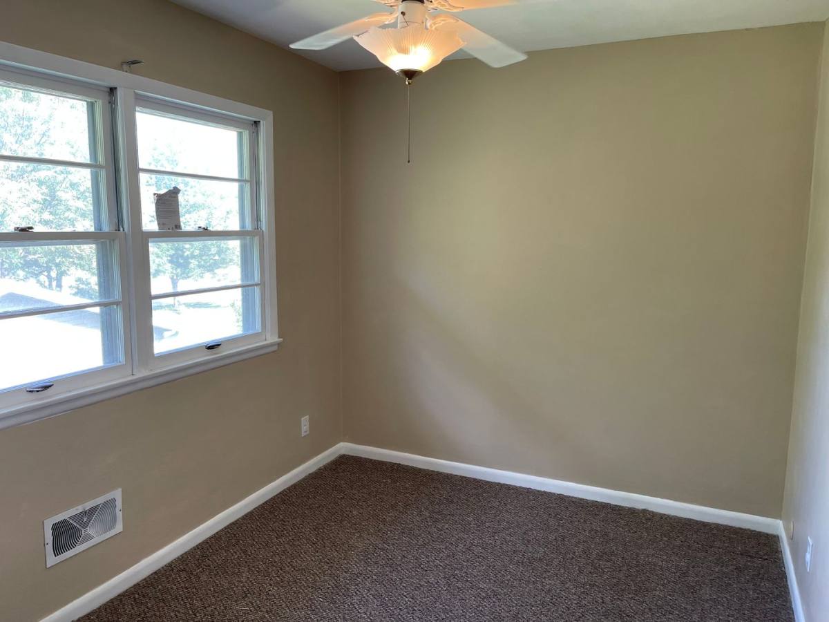 Apartment for rent at 3615 Kennedy Dr, East Moline, IL 61244