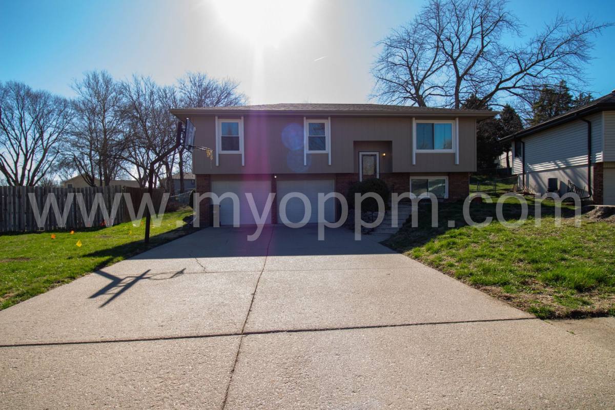 House for rent at 6711 S 75th Ave, Omaha, NE 68127
