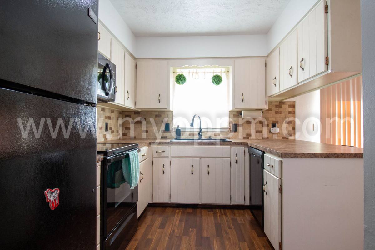 House for rent at 6711 S 75th Ave, Omaha, NE 68127