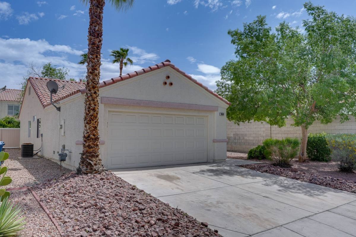House for rent at 9660 Crystal Ridge Rd, Las Vegas, NV 89123