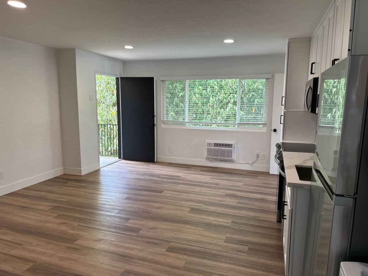 Apartment for rent at 4542 Felton Ave, San Diego, CA 92116