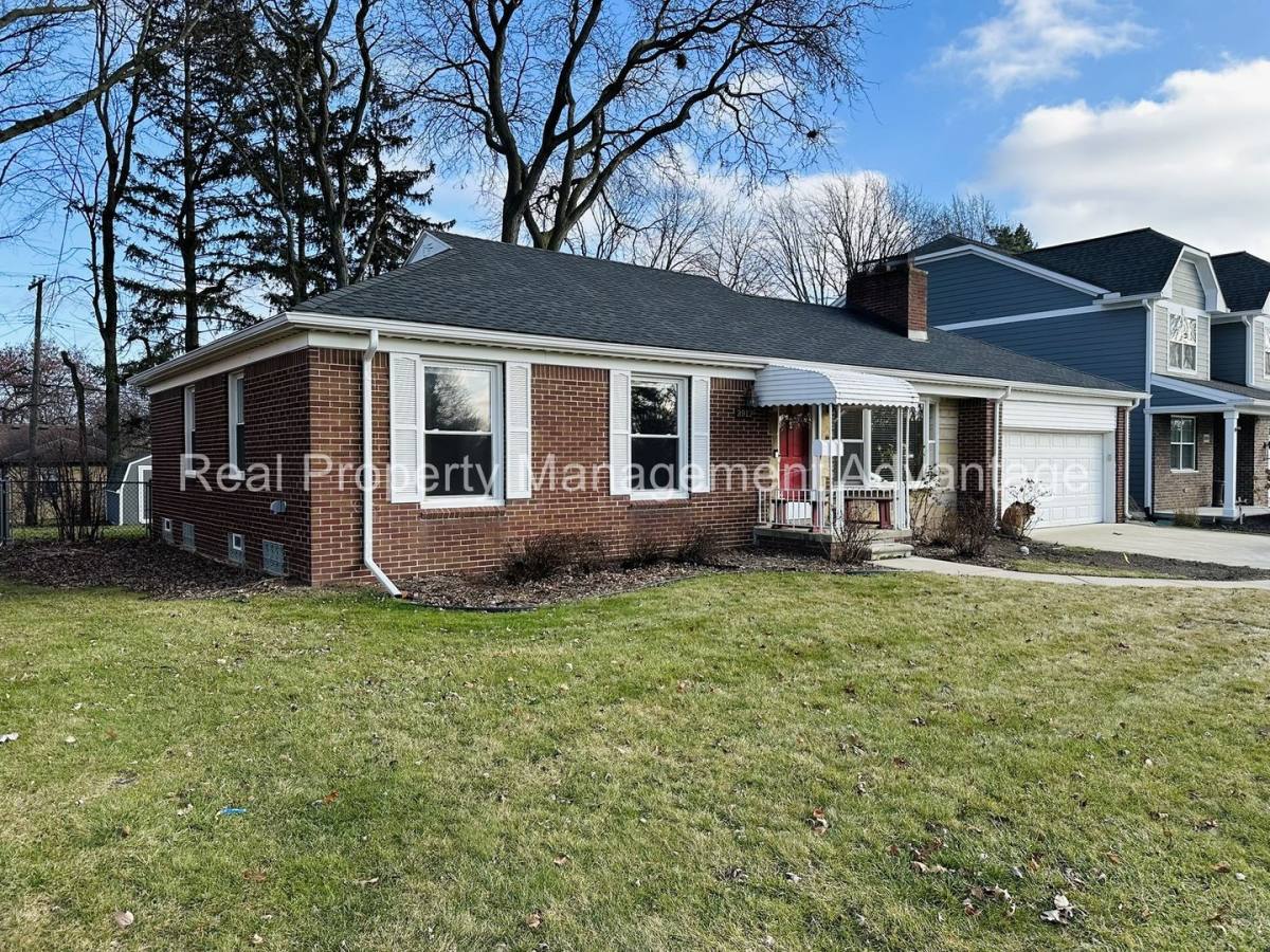 House for rent at 3912 Hillside Dr, Royal Oak, MI 48073