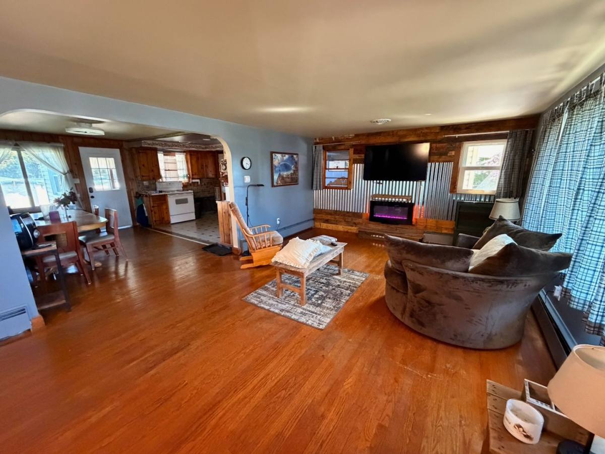 Townhouse for rent at 924 Blanchard Ave, Chambersburg, PA 17202
