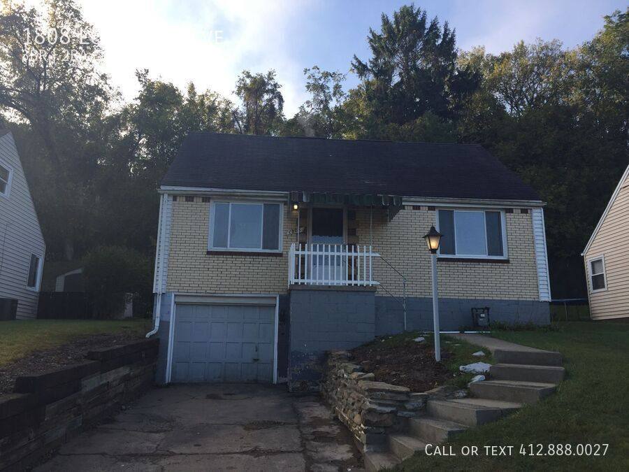 House for rent at 1808 Loretta Dr, Pittsburgh, PA 15235