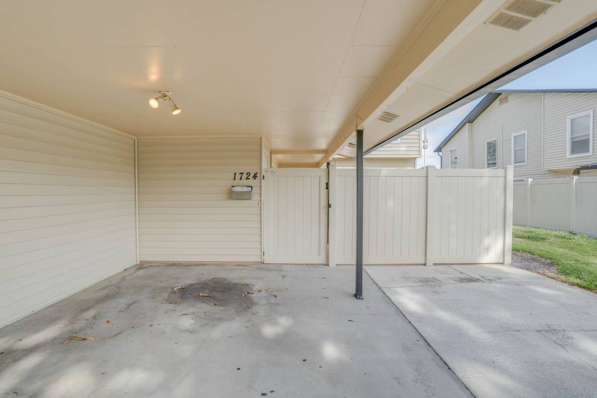 Townhouse for rent at 1724 Townhall Lane, Orlando, FL 32807