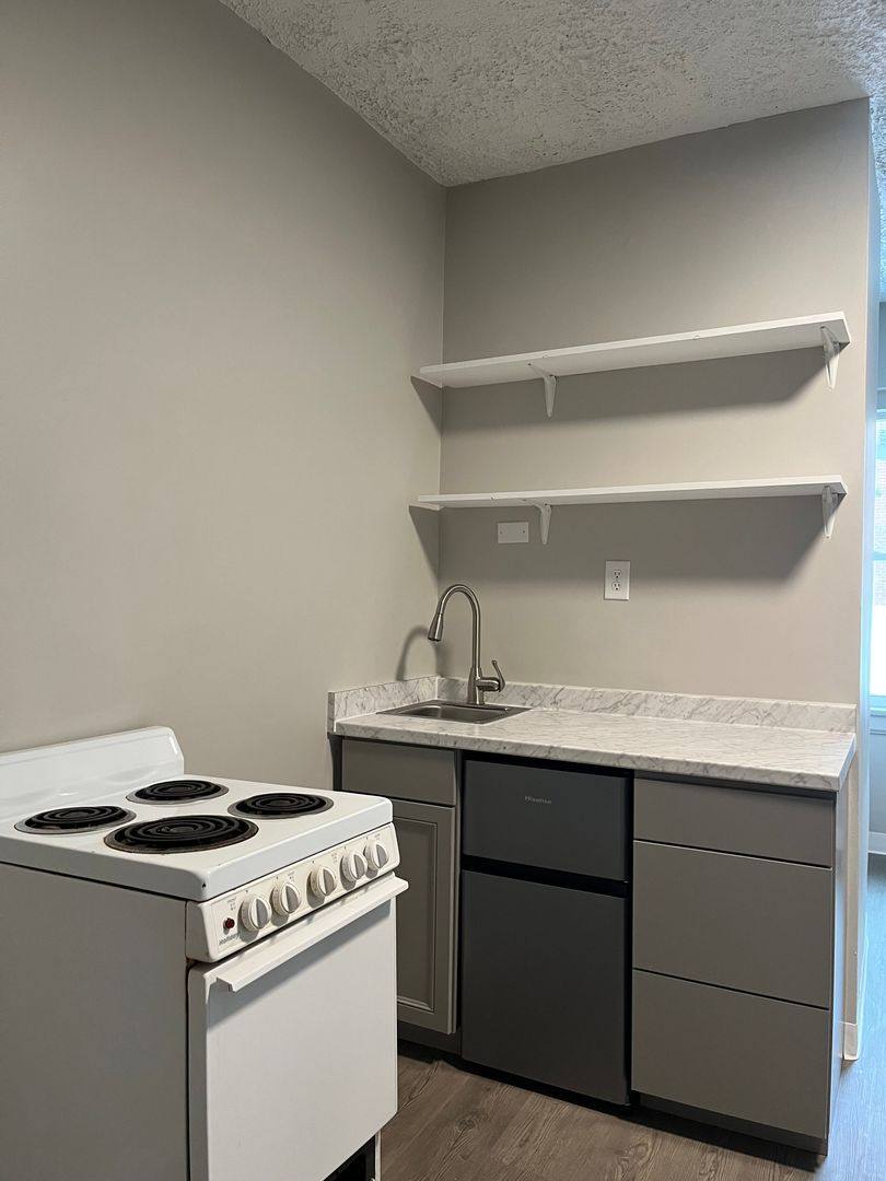 Apartment for rent at 19 W 5th Ave, Columbus, OH 43201