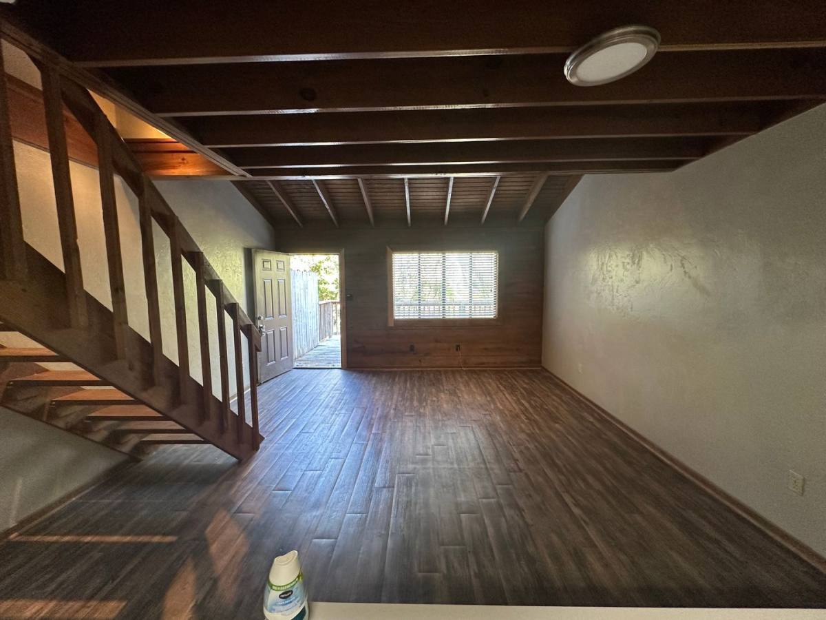 Townhouse for rent at 569-B Oakland Ave E, Tallahassee, FL 32301