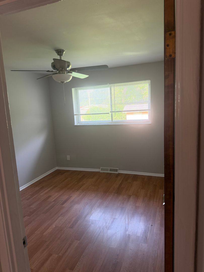 Apartment for rent at 3961-63 Jane Ave, Saint Ann, MO 63074