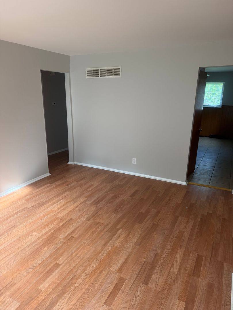 Apartment for rent at 3961-63 Jane Ave, Saint Ann, MO 63074