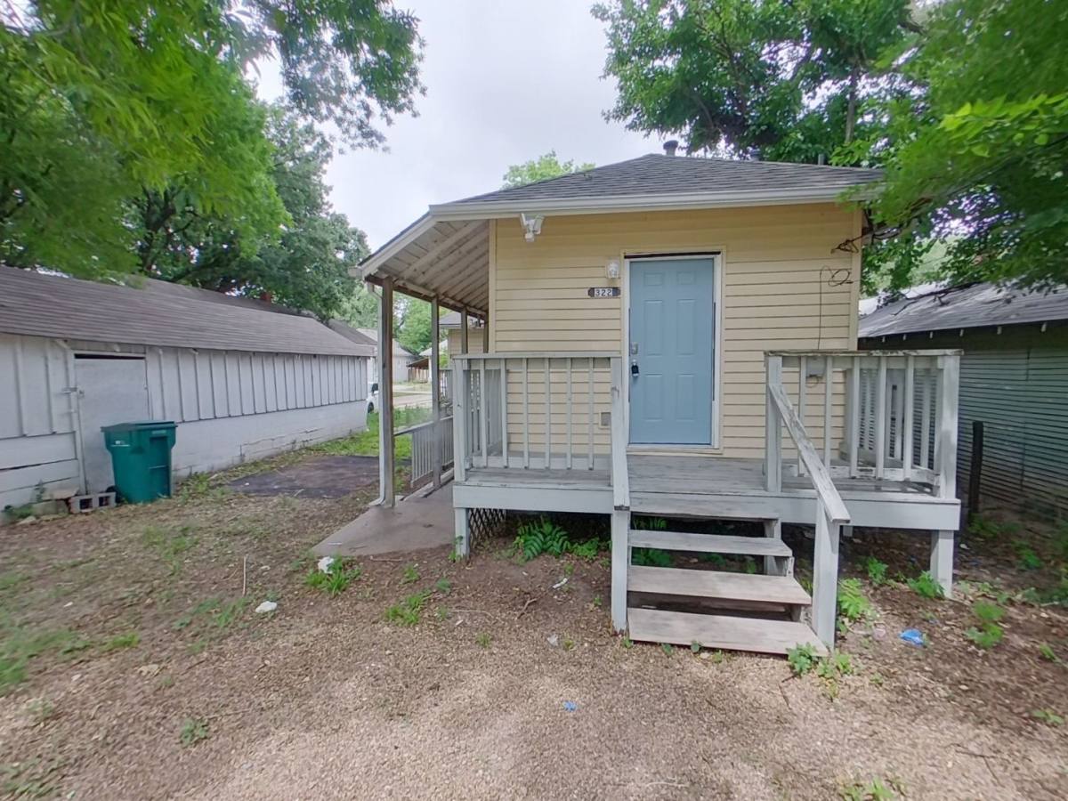Apartment for rent at 322 N Spruce St, Wichita, KS 67214