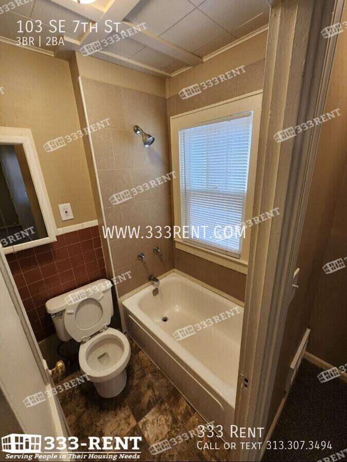 House for rent at 103 SE 7th St, Lees Summit, MO 64063