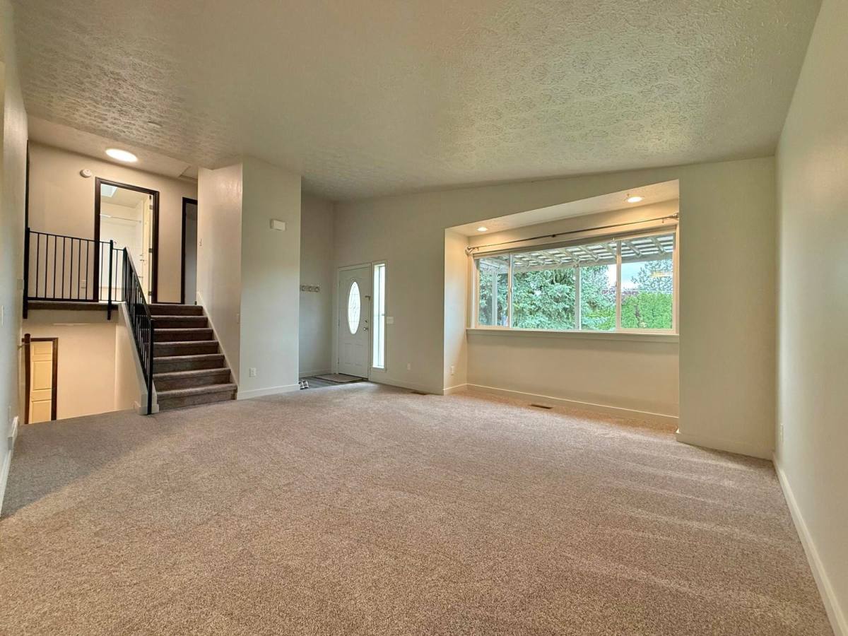 House for rent at 1510 S Progress Rd, Veradale, WA 99037