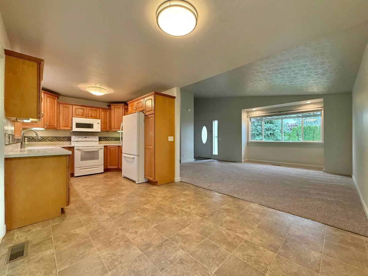 House for rent at 1510 S Progress Rd, Veradale, WA 99037