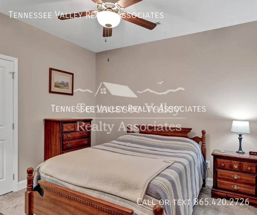 Townhouse for rent at 7013 Pemmbrooke Shire Lane, Knoxville, TN 37909