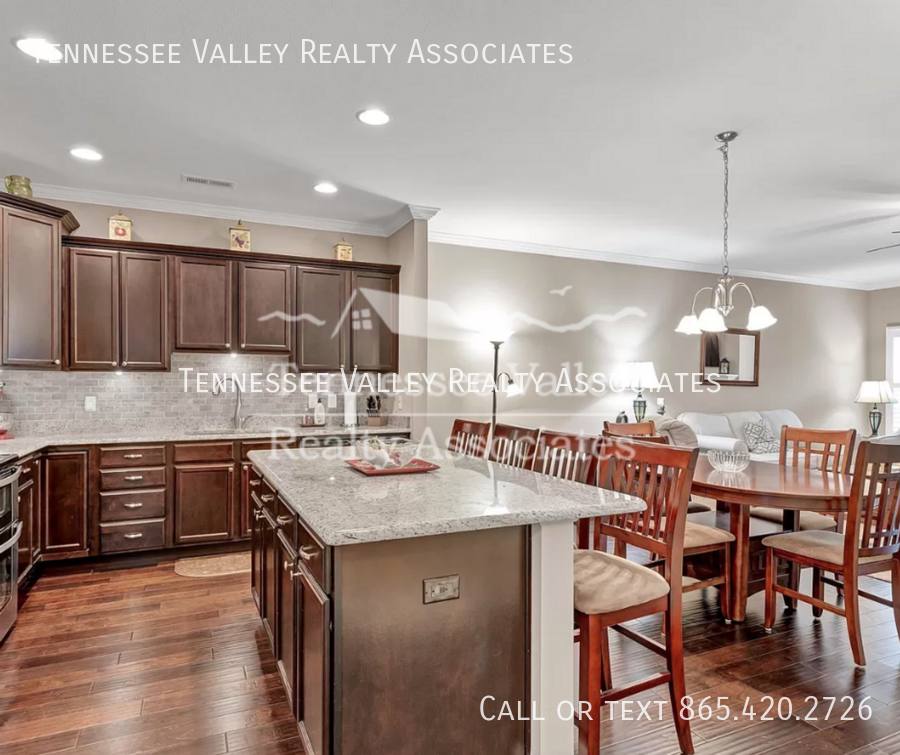 Townhouse for rent at 7013 Pemmbrooke Shire Lane, Knoxville, TN 37909