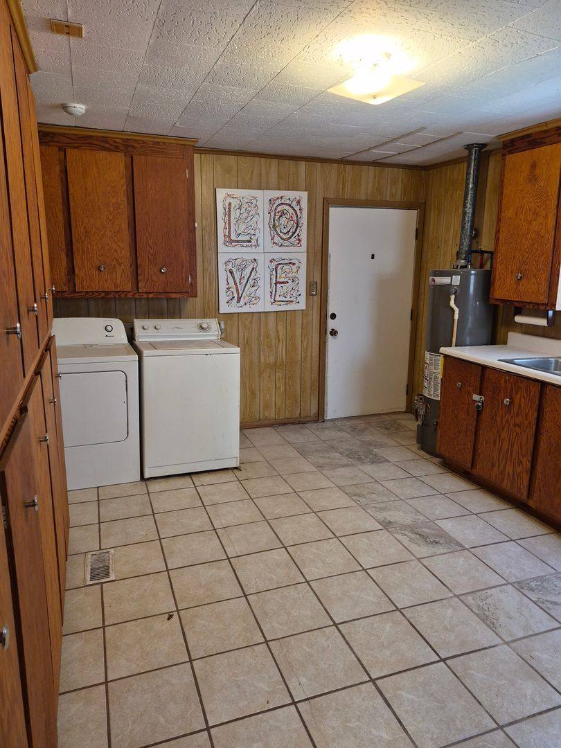 House for rent at 607 Pinetree Rd, Valdosta, GA 31602