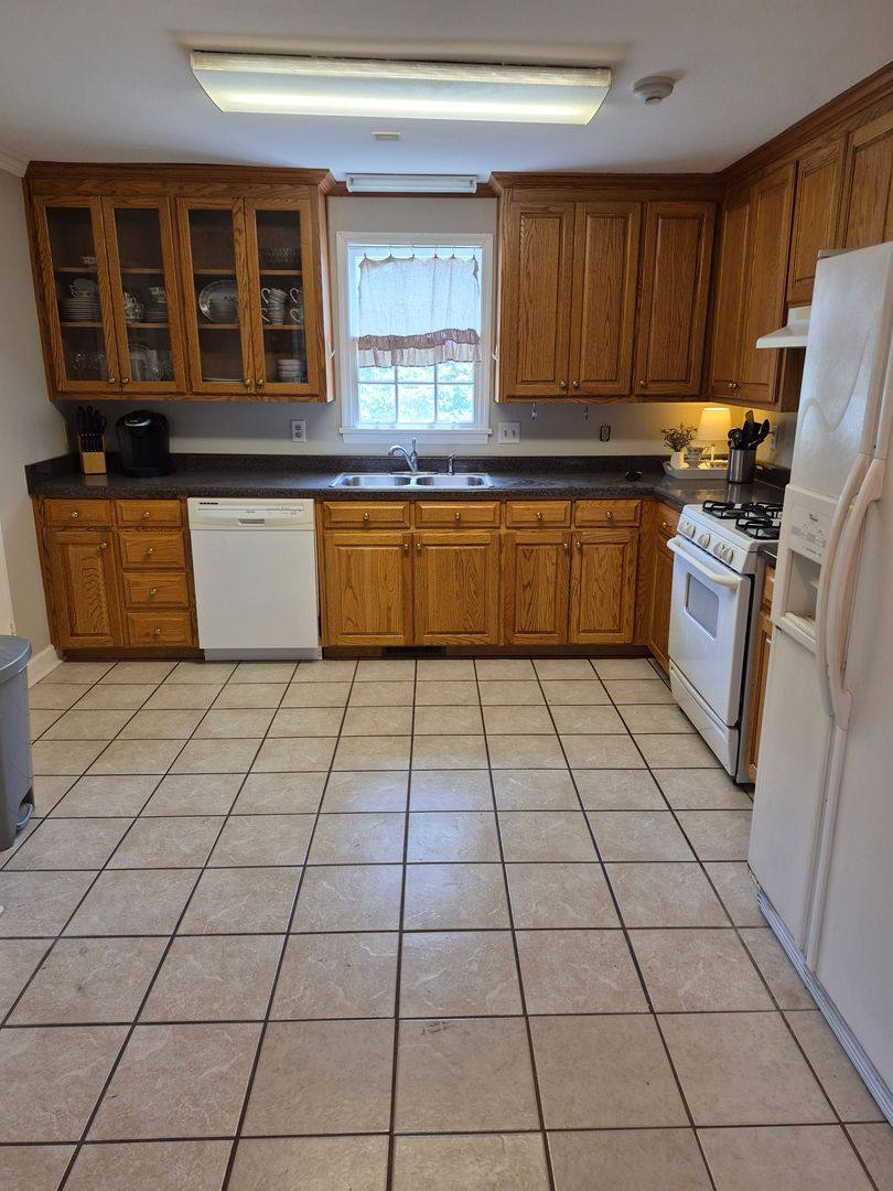 House for rent at 607 Pinetree Rd, Valdosta, GA 31602