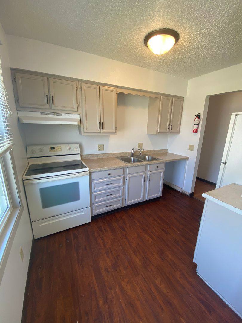 Apartment for rent at 303 Melody Lane, Marshalltown, IA 50158
