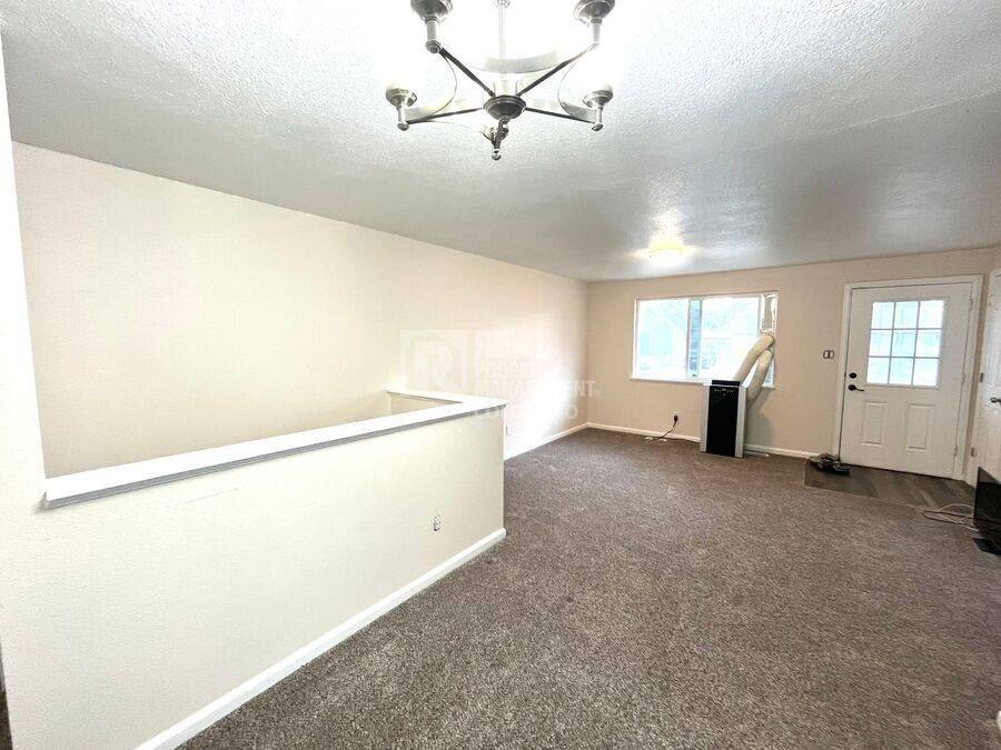 House for rent at 2046 Del Mar Dr, Colorado Springs, CO 80910