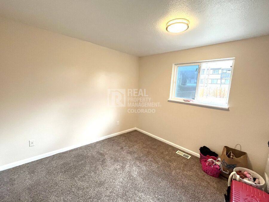 House for rent at 2046 Del Mar Dr, Colorado Springs, CO 80910