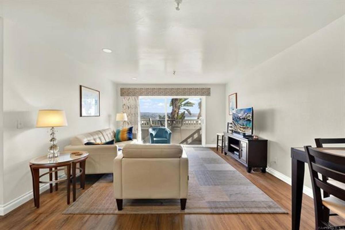 Condo for rent at 4015 Crown Point Dr, San Diego, CA 92109